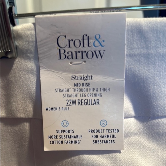 Croft & Barrow NWT White Trousers Crisp Cotton. Size 22 - Picture 5 of 5